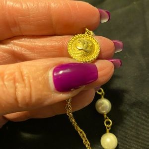 CHANEL long necklace in mint condition